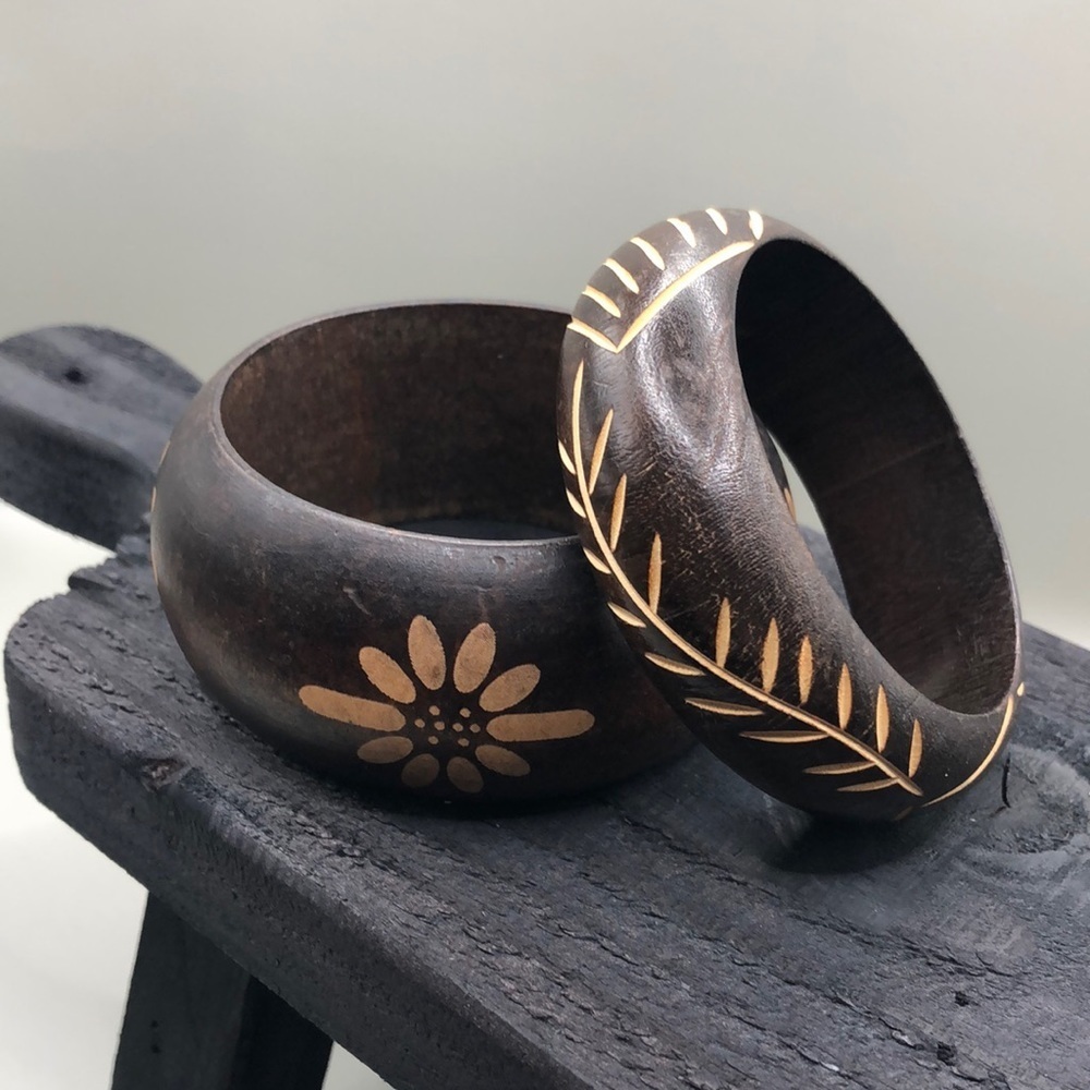 Bundle lot 2 wooden boho style bangle bracelets vintage.